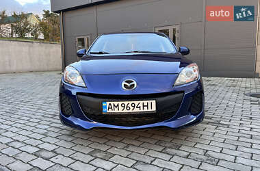 Седан Mazda 3 2013 в 