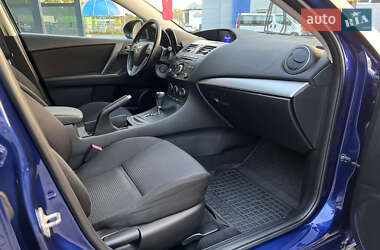 Седан Mazda 3 2013 в 