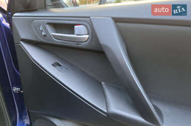 Седан Mazda 3 2013 в 