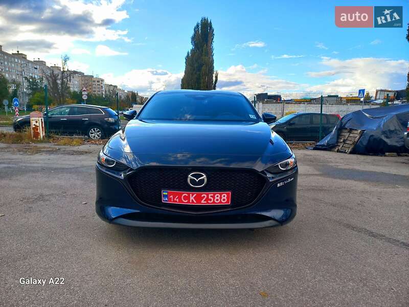 Хэтчбек Mazda 3 2024 в Киеве