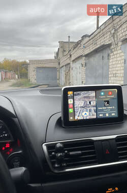 Седан Mazda 3 2015 в 