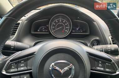 Хэтчбек Mazda 3 2017 в 