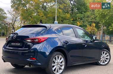 Хэтчбек Mazda 3 2017 в 