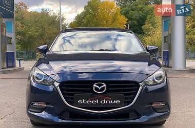 Хэтчбек Mazda 3 2017 в 