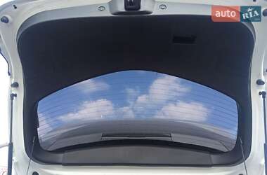 Хэтчбек Mazda 3 2009 в 