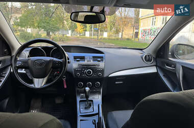 Седан Mazda 3 2011 в 