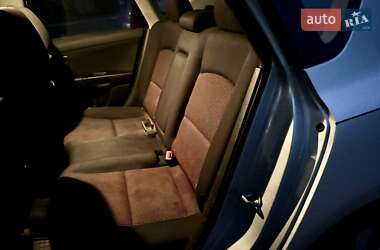 Хэтчбек Mazda 3 2003 в 