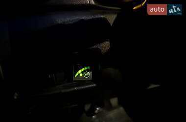Хэтчбек Mazda 3 2003 в 