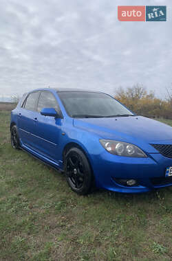 Хэтчбек Mazda 3 2004 в  фото 3 Хэтчбек Mazda 3 2004 в