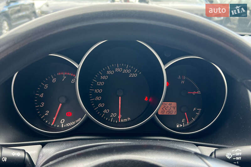 Хетчбек Mazda 3 2004 в Івано-Франківську