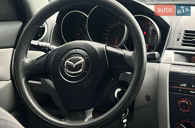 Хэтчбек Mazda 3 2004 в 