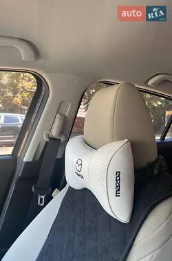 Седан Mazda 3 2013 в 