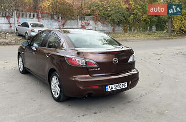Седан Mazda 3 2011 в 