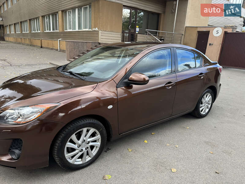 Седан Mazda 3 2011 в Києві