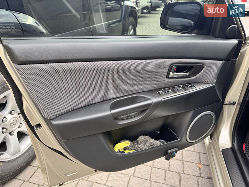 Седан Mazda 3 2008 в Запорожье