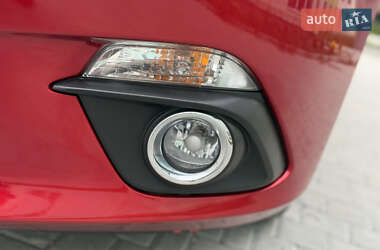 Седан Mazda 3 2014 в 