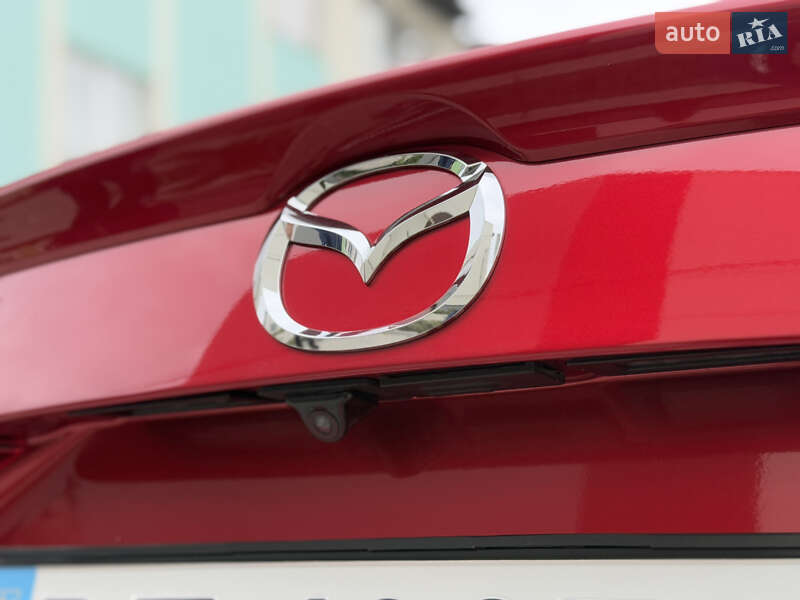 Седан Mazda 3 2014 в Виннице