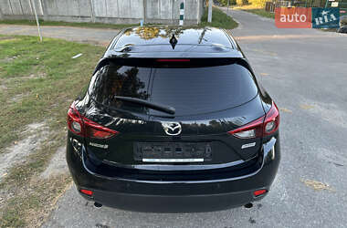 Хэтчбек Mazda 3 2016 в 