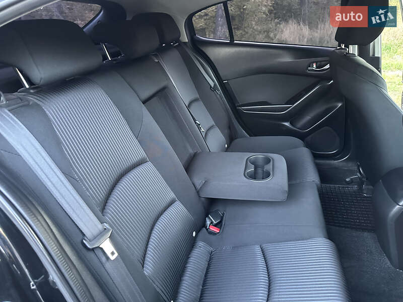 Хетчбек Mazda 3 2016 в Києві