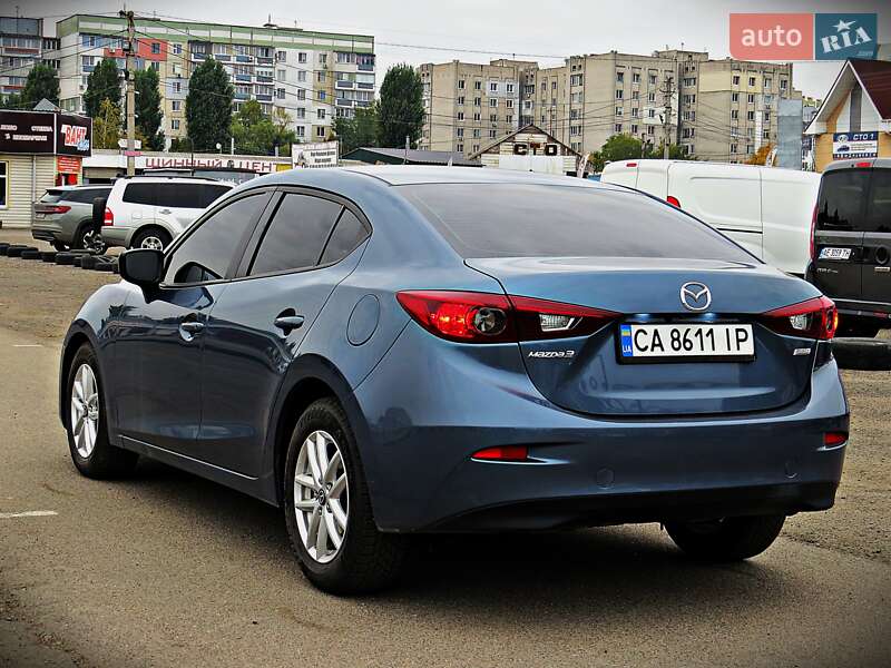 Седан Mazda 3 2015 в Черкассах