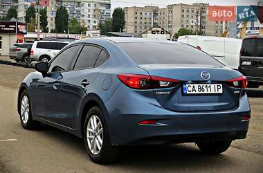 Седан Mazda 3 2015 в 