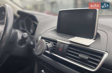 Хэтчбек Mazda 3 2014 в 