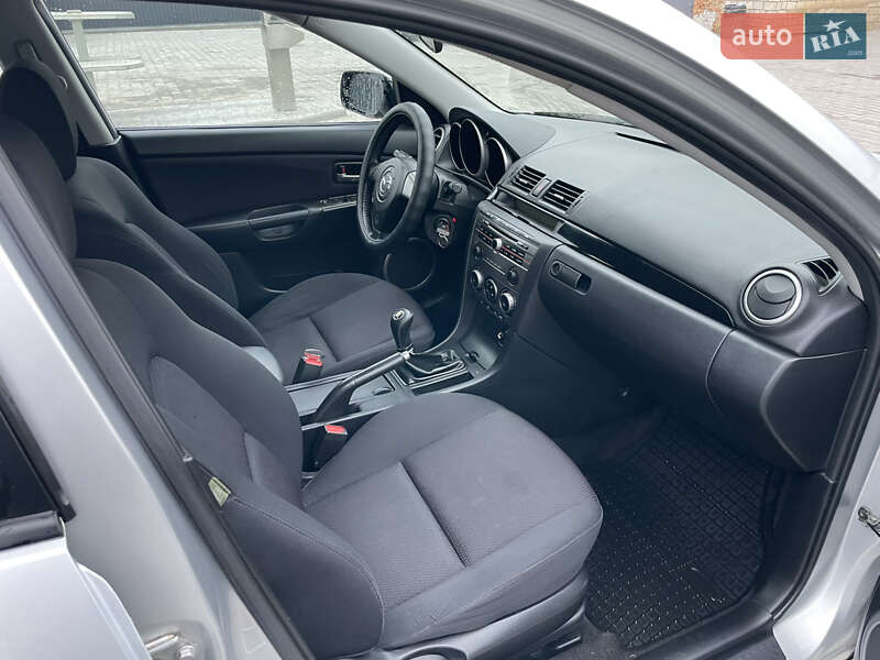 Хэтчбек Mazda 3 2006 в Баре
