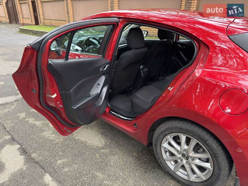 Хетчбек Mazda 3 2013 в Чернігові