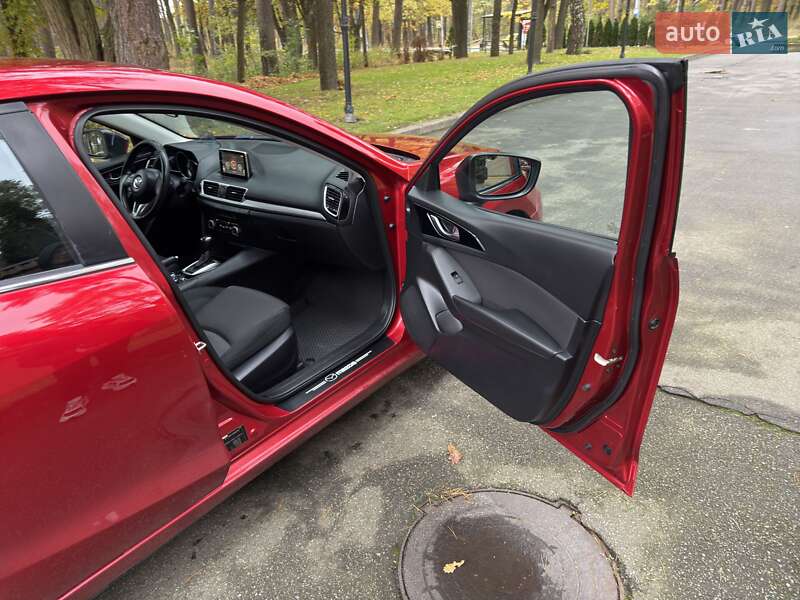 Хетчбек Mazda 3 2013 в Чернігові