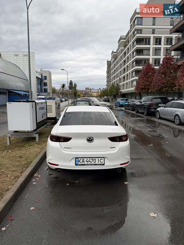 Седан Mazda 3 2019 в Киеве
