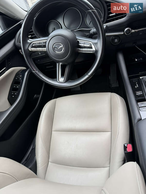 Седан Mazda 3 2019 в Киеве