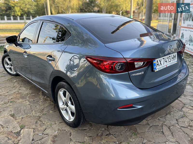Седан Mazda 3 2014 в Харкові