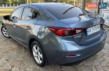 Седан Mazda 3 2014 в 