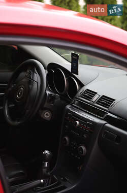 Седан Mazda 3 2006 в 