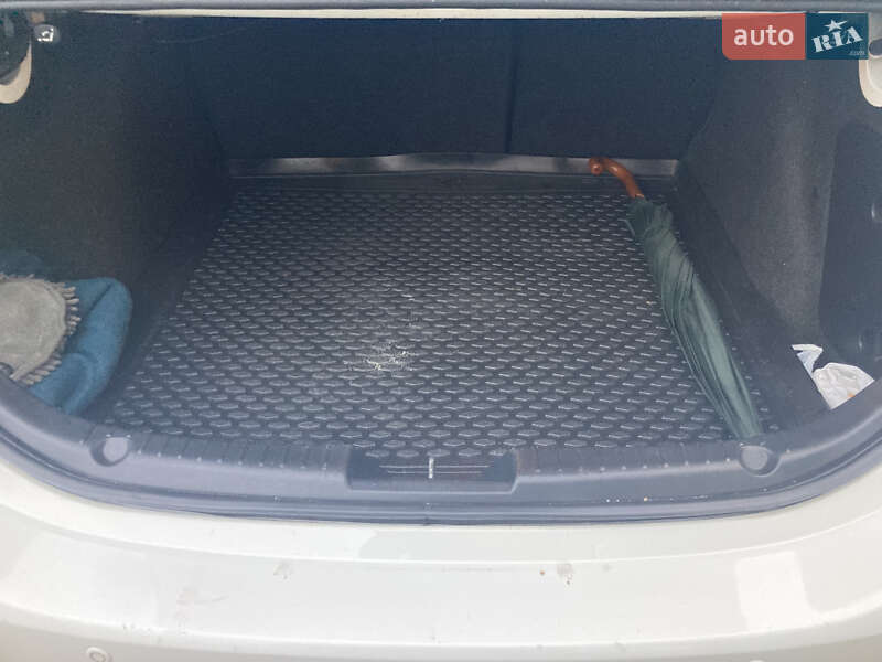 Седан Mazda 3 2014 в Калуші фото 14 Седан Mazda 3 2014 в Калуші