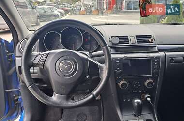 Седан Mazda 3 2005 в 