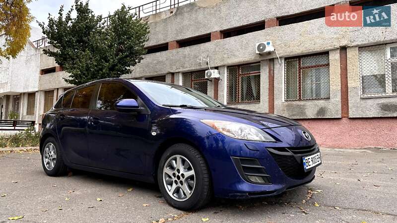 Хэтчбек Mazda 3 2011 в Южноукраинске