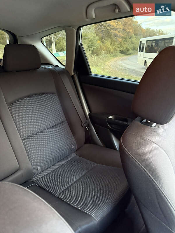 Хетчбек Mazda 3 2005 в Верхньому Водяному фото 63 Хетчбек Mazda 3 2005 в Верхньому Водяному