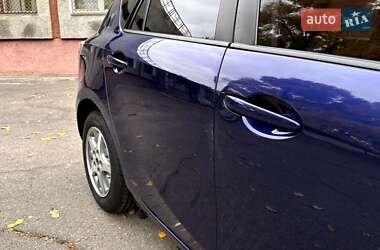 Хэтчбек Mazda 3 2011 в 