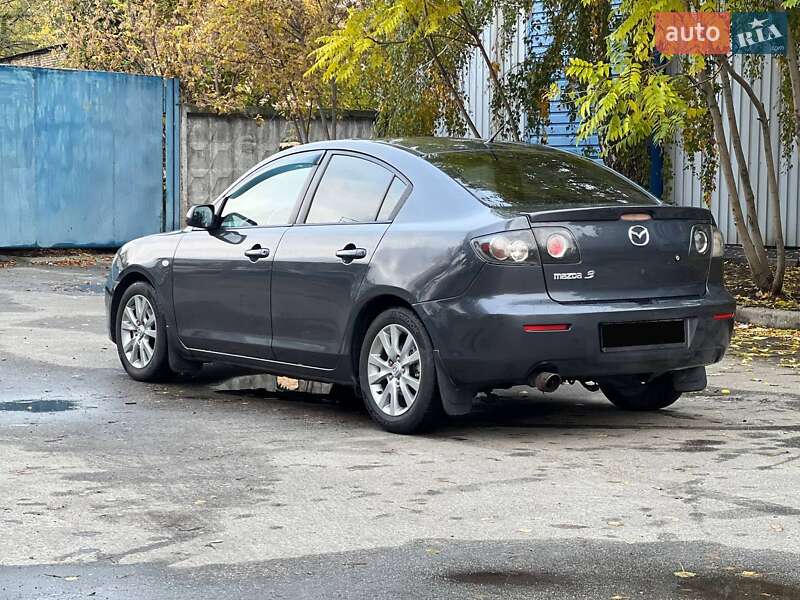 Седан Mazda 3 2008 в Киеве