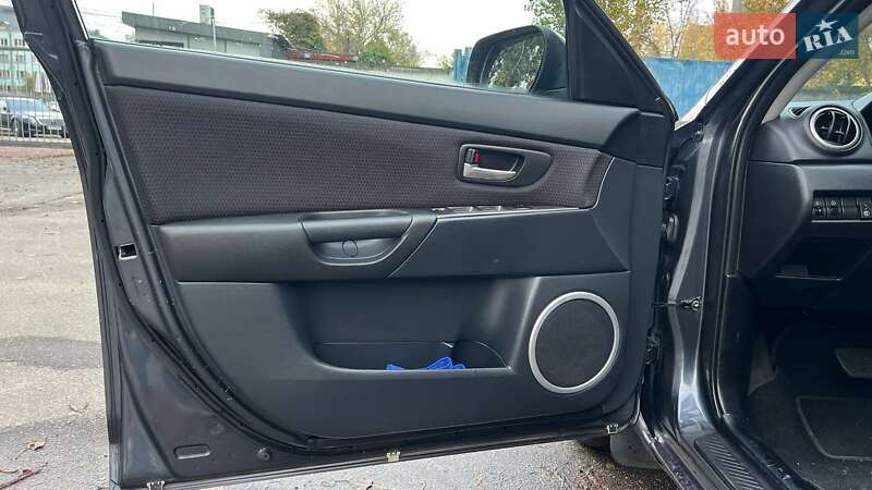 Седан Mazda 3 2008 в Киеве