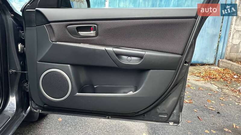Седан Mazda 3 2008 в Киеве