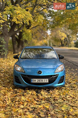 Седан Mazda 3 2010 в Ровно
