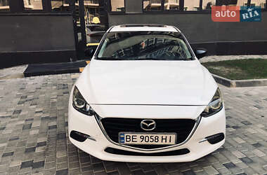 Седан Mazda 3 2015 в Николаеве