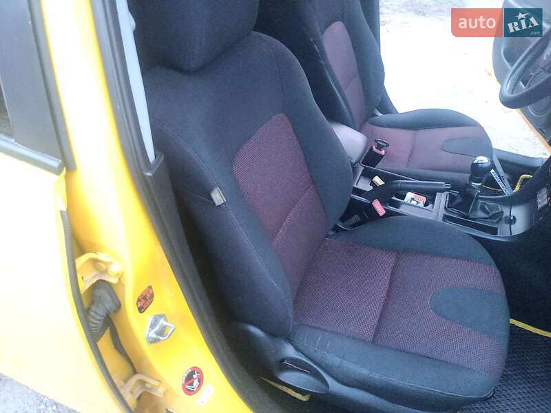 Хетчбек Mazda 3 2004 в Запоріжжі фото 9 Хетчбек Mazda 3 2004 в Запоріжжі