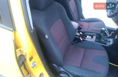 Хэтчбек Mazda 3 2004 в 