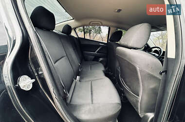 Седан Mazda 3 2012 в  фото 19 Седан Mazda 3 2012 в