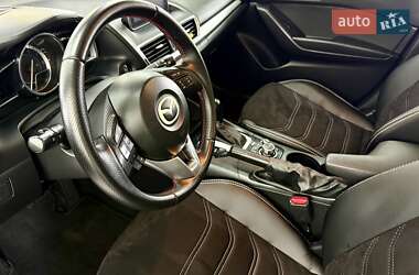 Хэтчбек Mazda 3 2015 в 