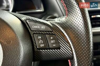 Хэтчбек Mazda 3 2015 в 