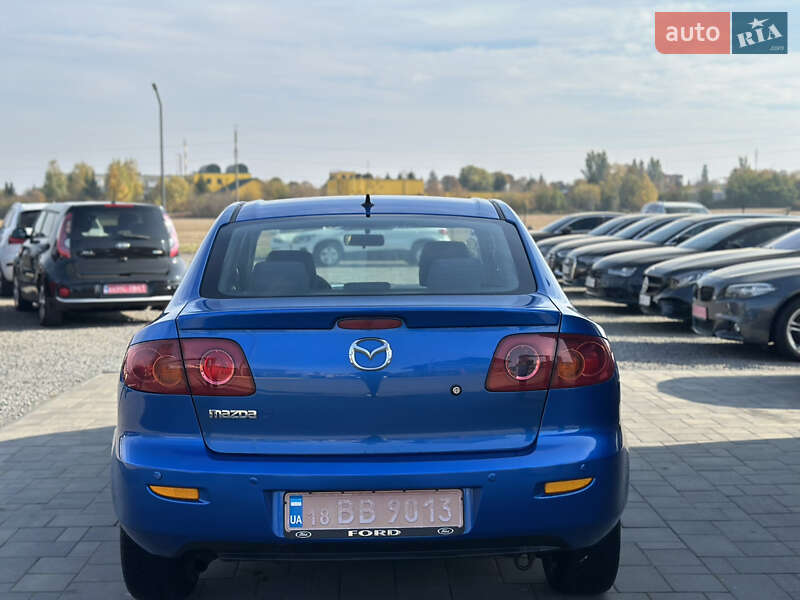 Седан Mazda 3 2005 в Ровно